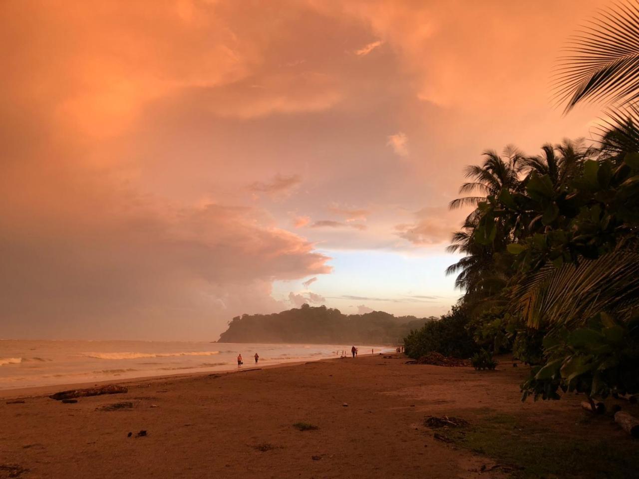 Macao Beach Sámara 외부 사진